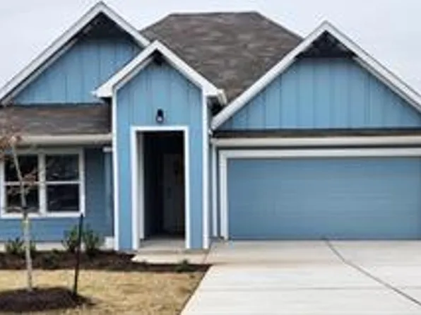 110 Fort Clark Springs Dr, Hutto, TX 78634