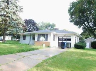 1014 Locke Ave, Waterloo, IA 50702