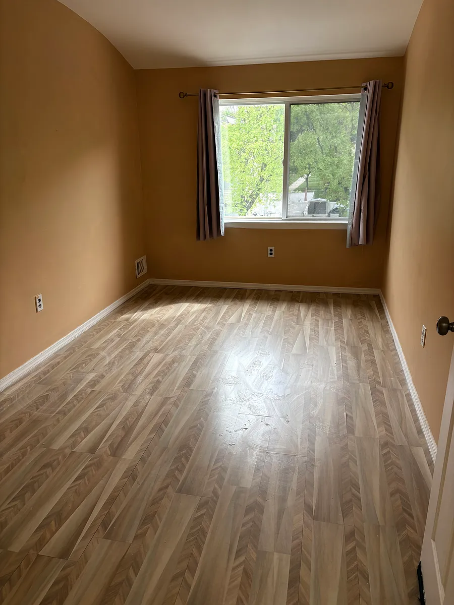 Building Photo - 165 Corona Ave #A