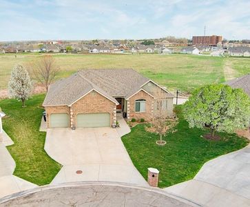 429 Greystone Dr, Salina, KS, 67401
