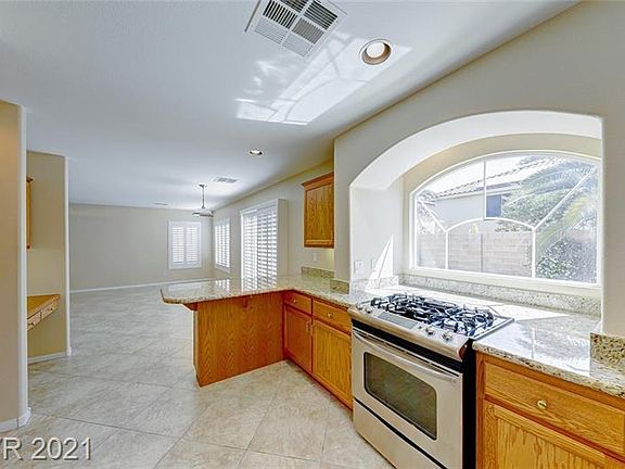 5th image of 10874 Carberry Hill St