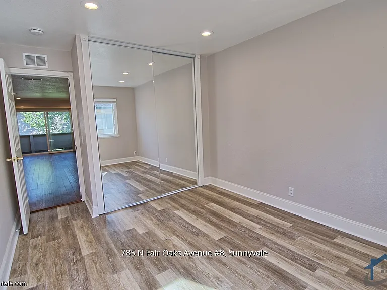 785 N Fair Oaks Ave #8 — Photo 17
