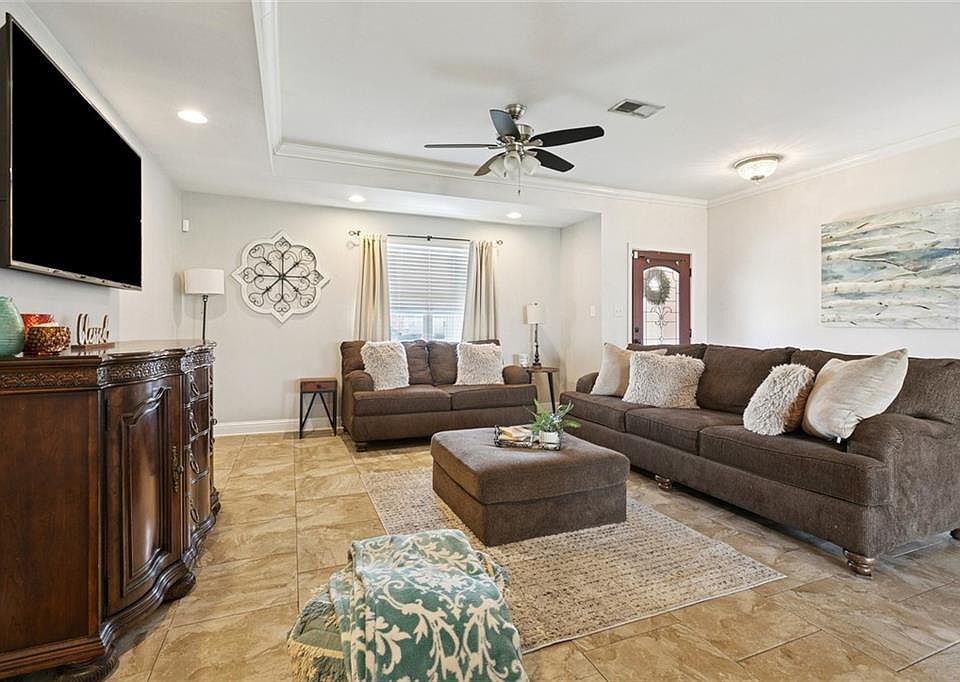 6721 Dorchester St, New Orleans, LA 70126 | Zillow