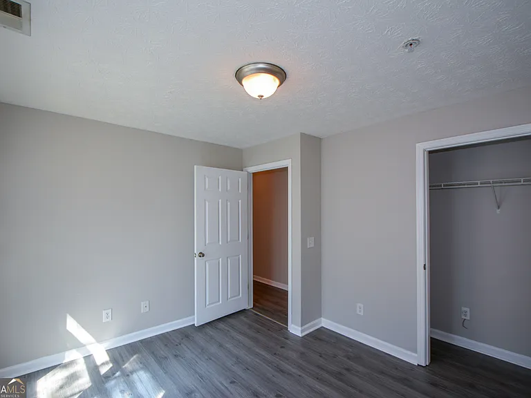 7302 Fairington Village Dr — Photo 23