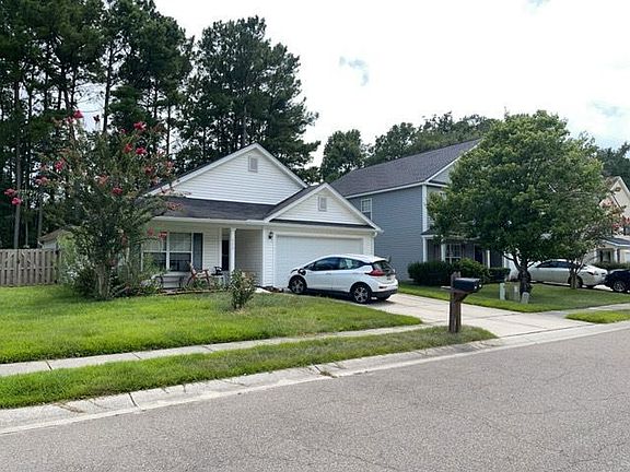 3rd image of 113 Ducane St