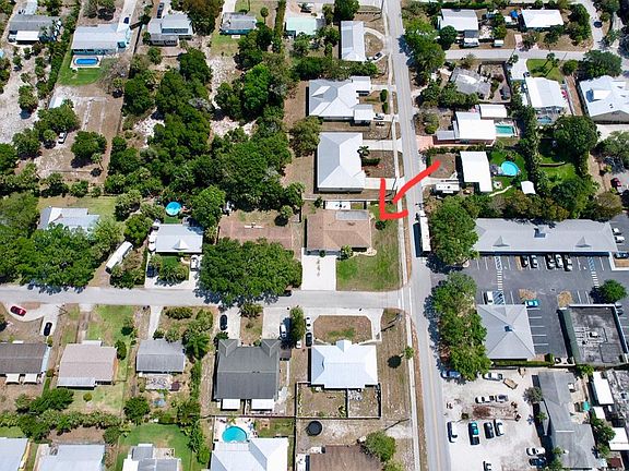 2nd image of 3307 NE Jeannette Dr #3307