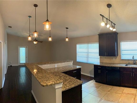 3rd image of 1425 Bridlebrook Dr