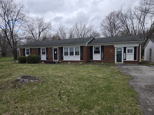 7137 W Illiana Dr, West Terre Haute, IN 47885