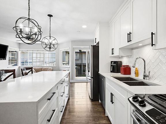 3rd image of 22488 116th Ave #33