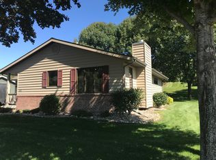 320 Beacon Valley Rd, La Crescent, MN 55947