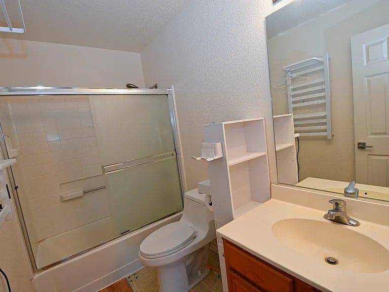 722 Strauss Ct — Photo 16