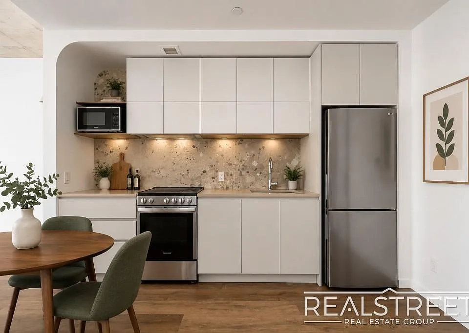 87 George St #3D