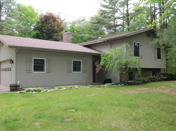 16308 Quincy St, Holland, MI 49424