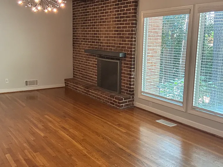 2338 Tanglewood Cir NE — Photo 15