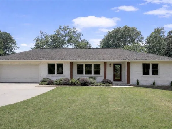 2489 Sunset Dr NE, Atlanta, GA 30345