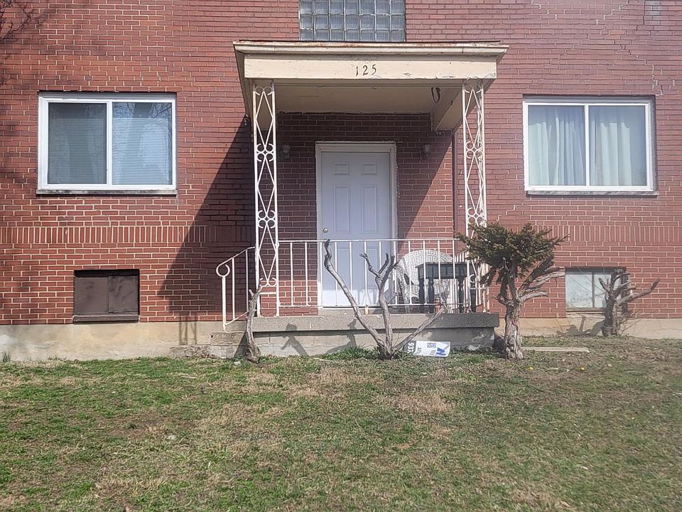 1st image of 125 Niagara Ave #C