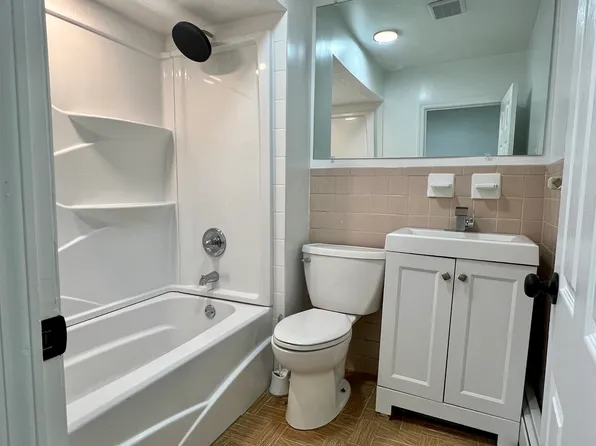 352 Paterson Plank Road image 3 of 8