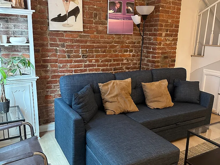 222 Parker St NE — Photo 1