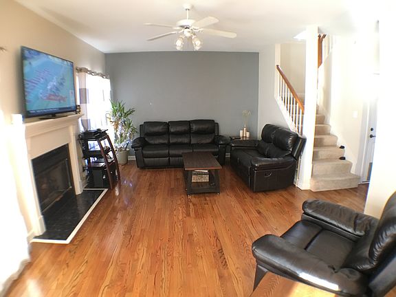 3rd image of 1812 Summerlake Dr