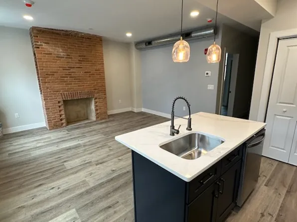 108 Walnut St, Harrisburg, PA