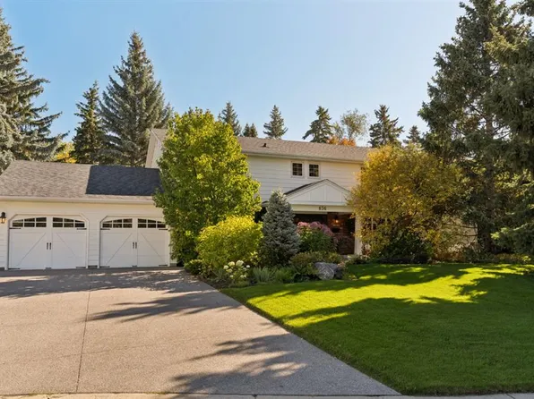 636 W Wilderness Dr SE, Calgary, AB T2J 1Z2
