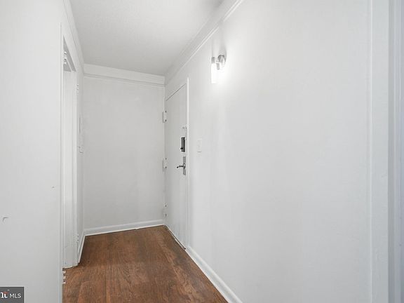 3rd image of 2245 Castle Rock Sq APT 11C