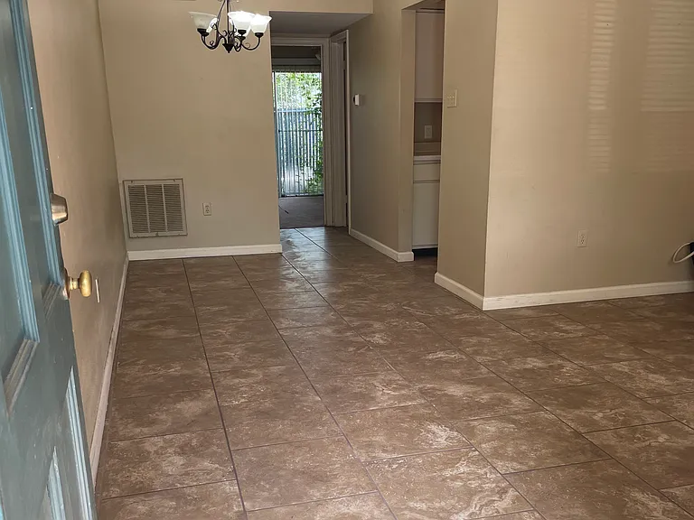 872 Arlington Ave #3 — Photo 4