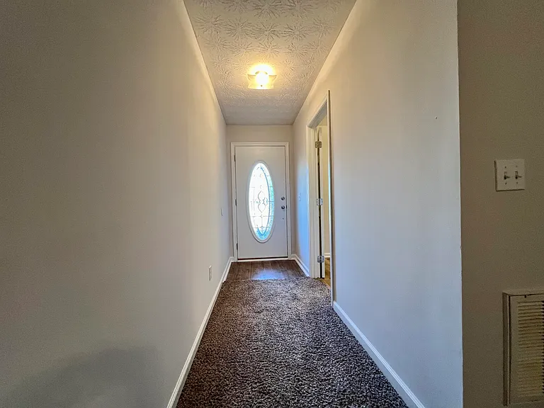 707 Porter Ln — Photo 5