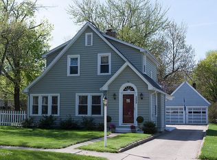 1032 Royce Ave, Kalamazoo, MI 49001