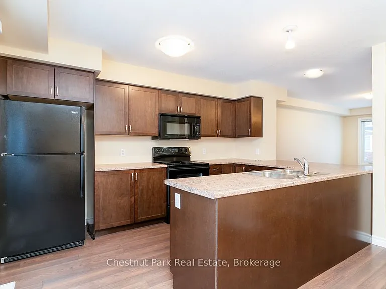 37 Silver St #16 — Photo 8