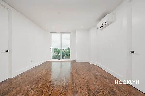 Rented by Nooklyn NYC LLC | media 4