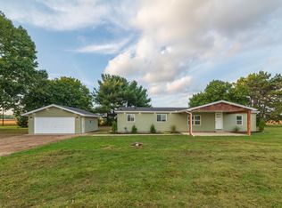 12400 Quaker St, Constantine, MI 49042