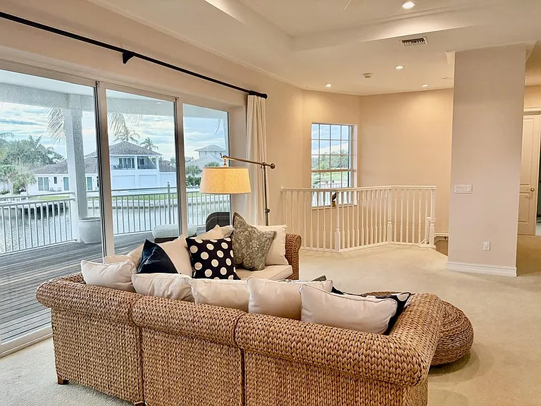 1627 Barbados Ct — Photo 21