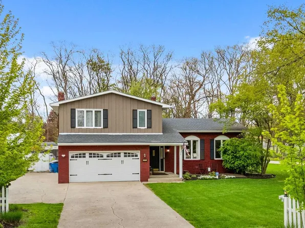 53040 Glenmoor St, Elkhart, IN 46514