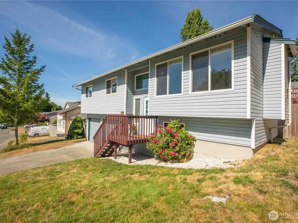 1985 Snowridge Avenue, Port Orchard, WA 98366