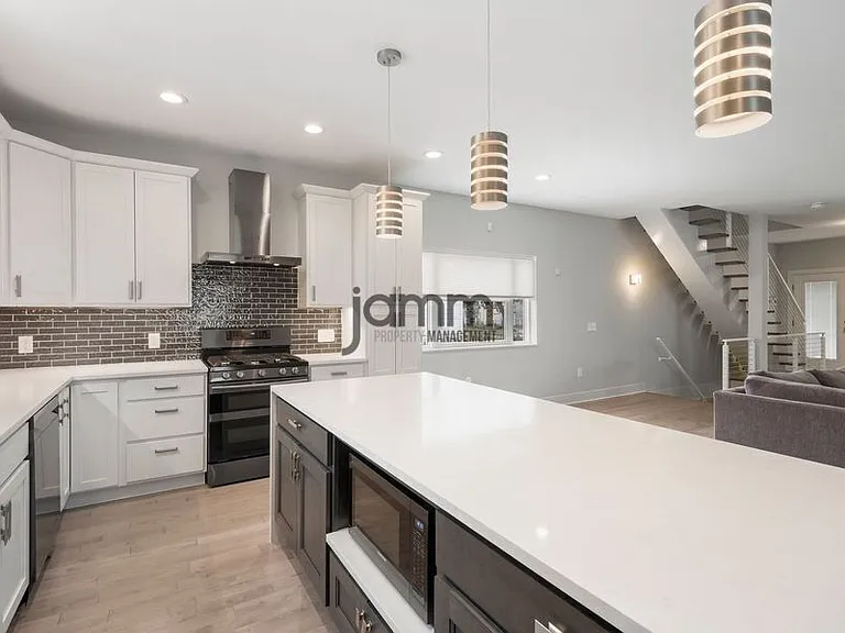 1874 W 57th St — Photo 11