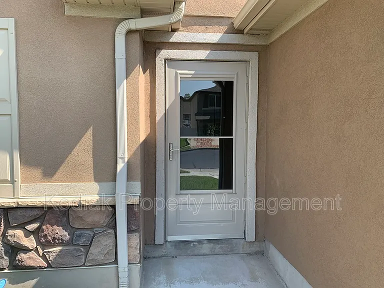 312 N Greenwich Dr — Photo 7