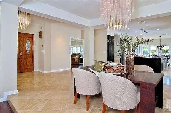 5th image of 4063 Greendale Cir