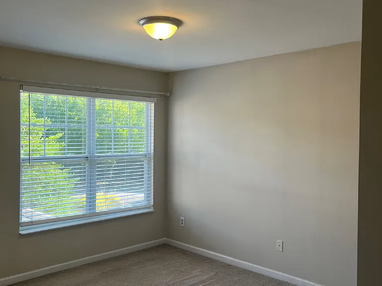7529 Kemberton Ct — Photo 26