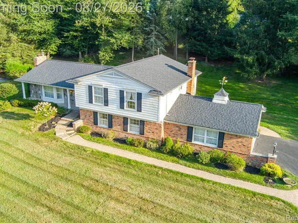 4744 Brafferton Dr, Bloomfield Hills, MI 48302