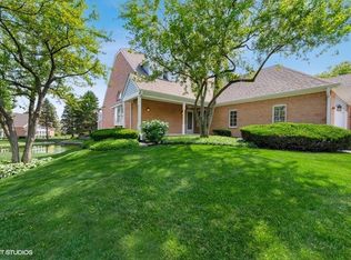 5631 Chesapeake Dr, McHenry, IL 60050