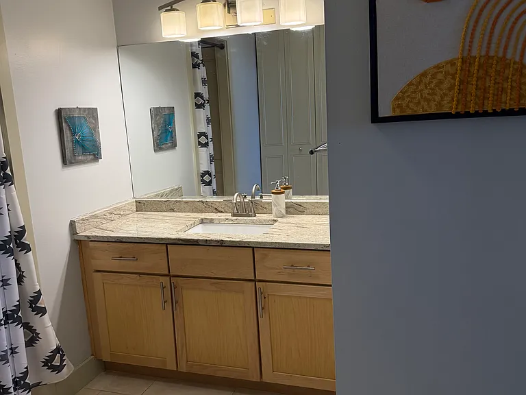 600 E 8th St #4D — Photo 7