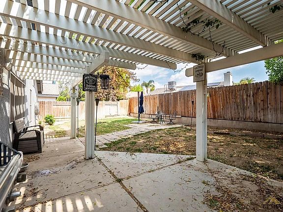 4th image of 7502 Chilibre St