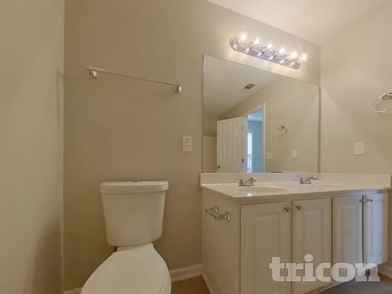 6452 Shadow Ct — Photo 17