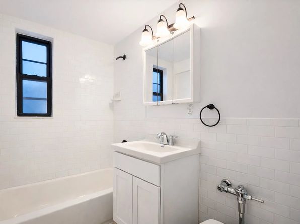 525 Riverdale Ave APT 2E