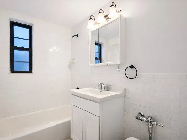 525 Riverdale Ave APT 2E, Yonkers, NY 10705
