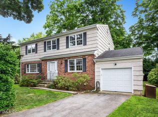 34 1/2 Orchard St, Cos Cob, CT 06807