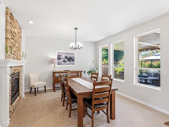 4th image of 30777 SW Kensington Dr