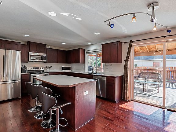 4th image of 6405 NE 45th Way
