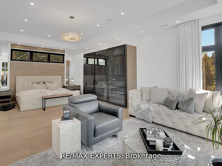 7 Woodvalley Dr — Photo 16